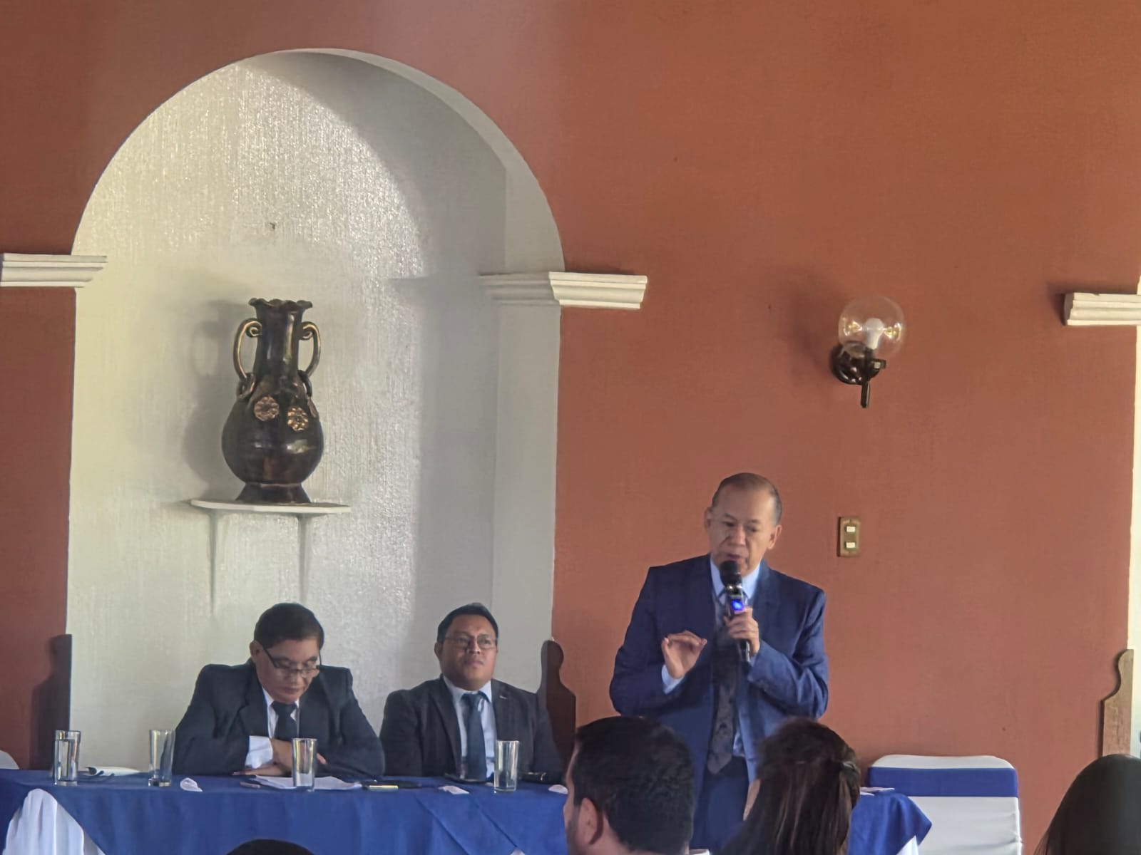 Mgtr. Roberto Rivas